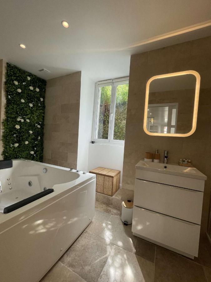Appartement Dampierre En Yvelines Luaran gambar