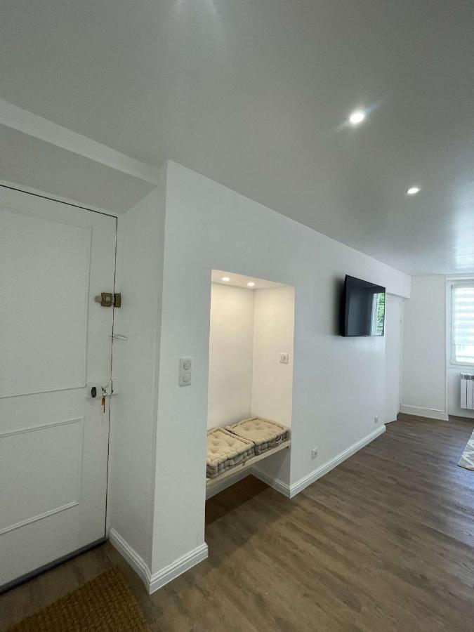 Appartement Dampierre En Yvelines Luaran gambar